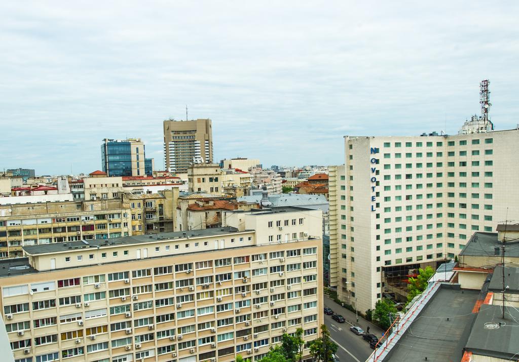 Tower By Grand Accommodation Bukares Bagian luar foto